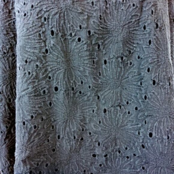 Lane Bryant Eyelet Floral Embroidered Top 22/24 - Picture 5 of 9